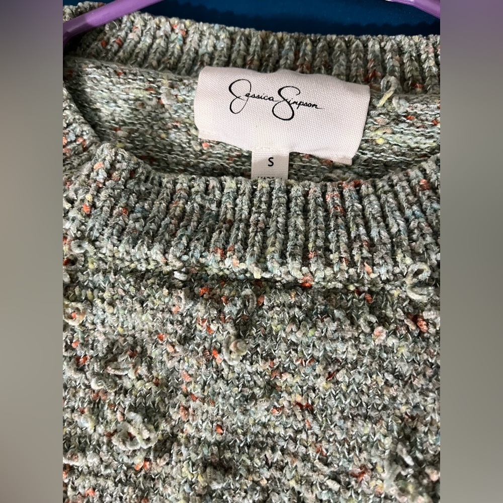 Jessica Simpson sweater